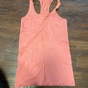 Lululemon tank top